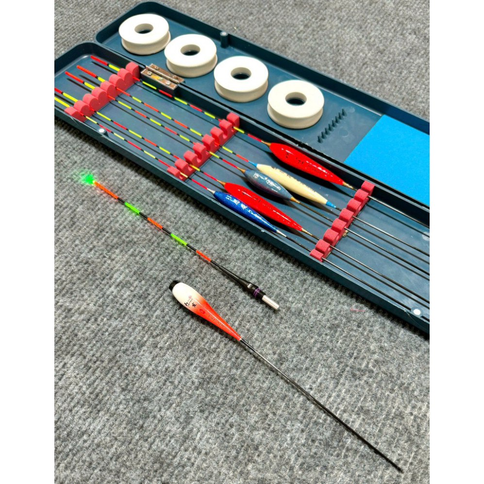 Combo Hộp phao xanh & 5 Phao Ngày + 1  phao điện  ( kèm pin ) gal562hh