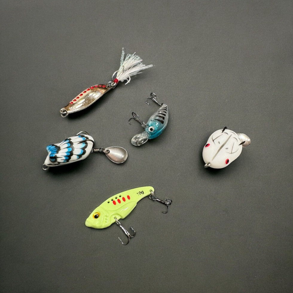 Mồi câu cá  Combo hộp mồi  lure  5 con  Đánh tổng hợp , Cá lóc . cá sộp cá phi  cá chẽm gal562hh