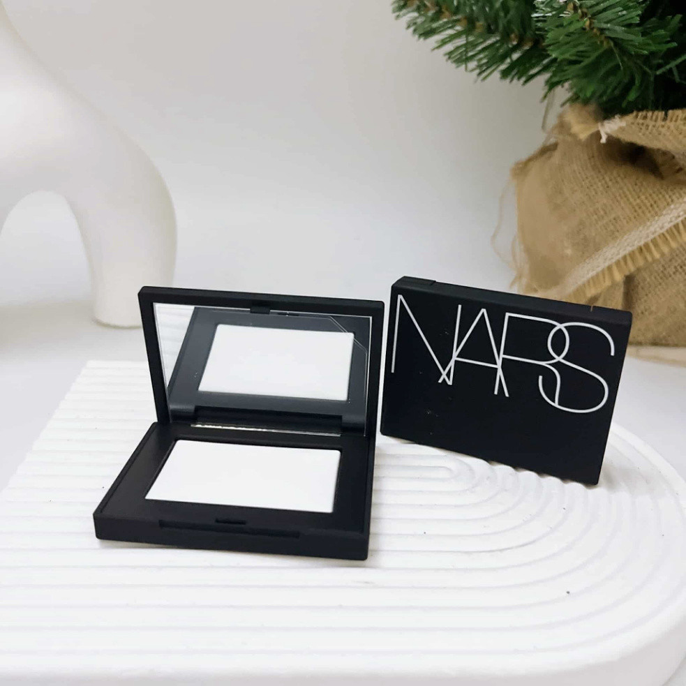 Phấn Phủ Nars Light Reflecting Setting phấn phủ thủy tinh nén