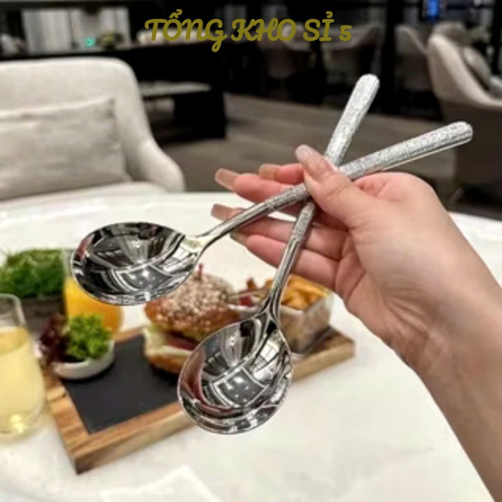 (COMBO 10) THÌA PHỞ CÁN DÀI TAY CẦM NHÁM , Thìa inox cán dài bản to, muỗng ăn cơm inox cao cấp - THIAANCANDAI23