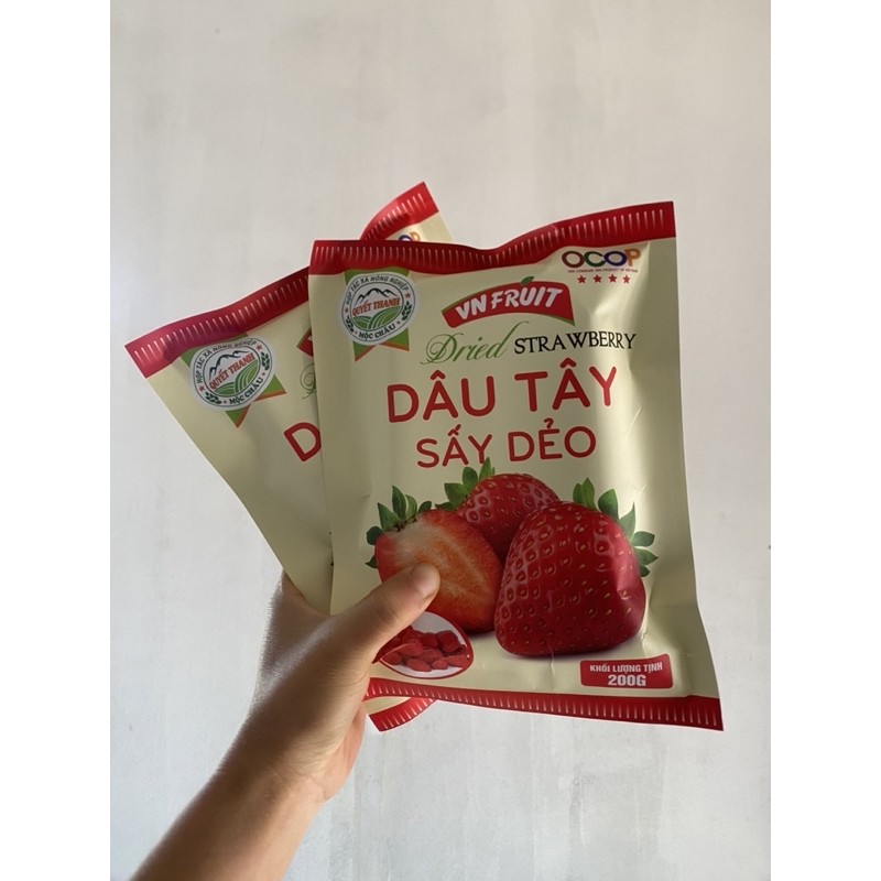 Dâu Tây sấy dẻo Mộc Châu 200gr - Dâu Tây Mộc Châu( Dâu tây sấy dẻo htx Quyết Thanh)