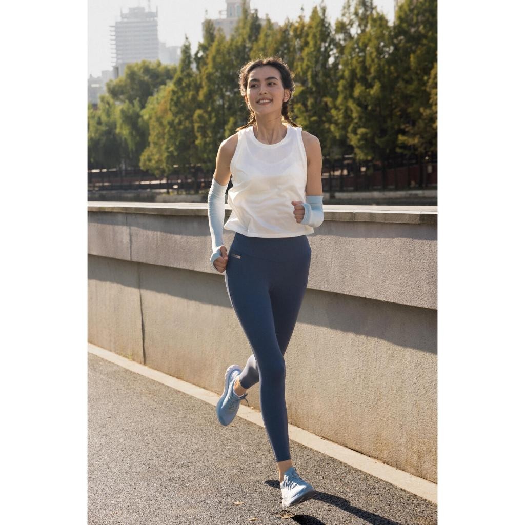 Ảnh Găng cánh tay chạy bộ chống tia cực tím Kiprun xanh dương DECATHLON 8873244 4