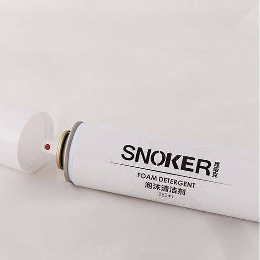 Chai Xịt Bọt Tuyết Vệ Sinh Giày Snoker 300Ml Đánh Bay Mọi Vết Bẩn