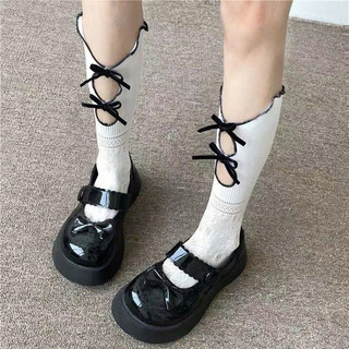 Tất nữ thiết kế xinh xắn hợp thời trang dễ phối đồ
