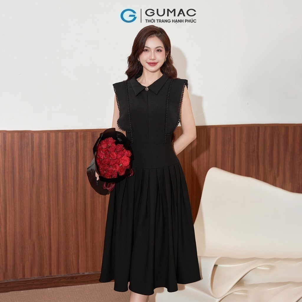 Đầm nữ GUMAC xếp ly phối viền  DE12078