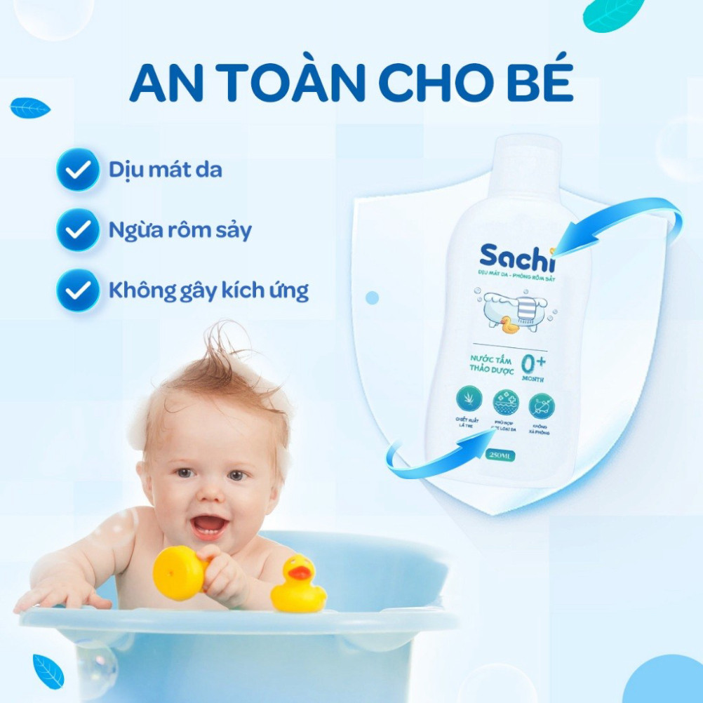 Nước Tắm Thảo Dược SACHI Ngừa Rôm Sảy, Làm Ấm Hỗ Trợ Ngăn Cảm Cúm, Cảm Lạnh Cho Bé Lọ 250ml