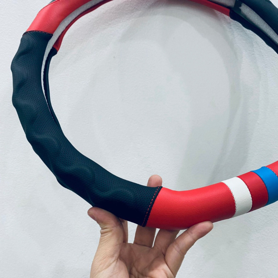Bọc vô lăng, VF3, VF5/ Herio Green, VF8 , VF9, VFe34/ Nerio, VF6, VF7, Limo Green/ MPV7- Kiểu dáng Dcut- Mẫu sọc cờ Mỹ