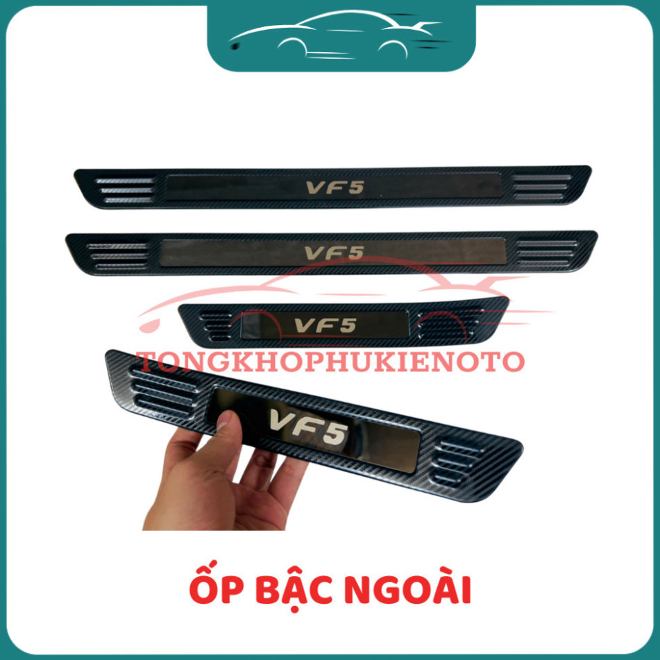 Ốp bậc cửa xe Vinfast VF5/ Herio Green chất liệu nhúng Carbon, chống xước cửa xe, tăng tính thẩm mỹ