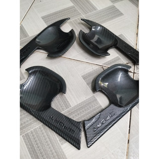 Ốp tay nắm, hõm cửa CARBON xe Ford Everest, Ford Ranger đời 2022-2025 Mẫu vân cacbon cao cấp