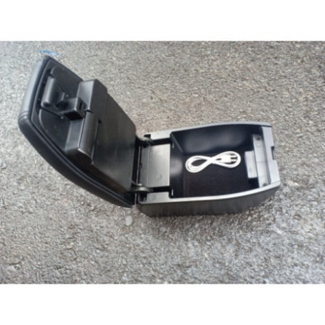 (Loại 1) Bệ tỳ tay, Hộp tỳ tay xe Mitsubishi Attrage / Mirage Cao cấp có cổng sạc USB