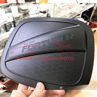 Ốp Nắp Bình Xăng Xe Toyota Fortuner 2017- 2025 loại nhựa đen nhám
