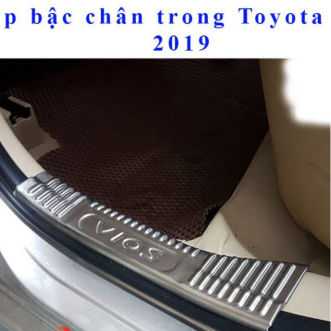 Bộ ốp bậc chân, nẹp bước cửa trong + ngoài xe Toyota Vios 2014- 2017, 2019 - 2023 chất liệu inox