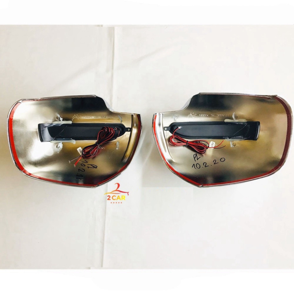 Ốp gương chiếu hậu Toyota Fortuner 2006-2015 loại có đèn xi nhan