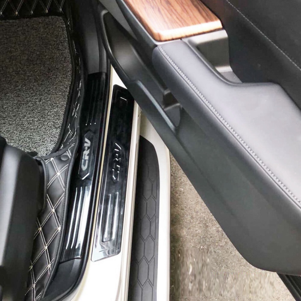Ốp Bậc Chân Trong,  Ngoài Xe Honda CRV 2018-2019-2020-2021-2022, chất liệu Titan