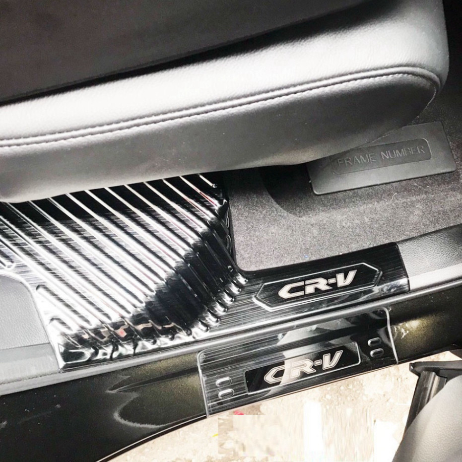 Ốp Bậc Chân Trong,  Ngoài Xe Honda CRV 2018-2019-2020-2021-2022, chất liệu Titan