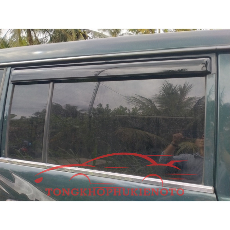 Vè che mưa nhựa đen xe Mitsubishi Jolie vừa khít 100% với các đời xe