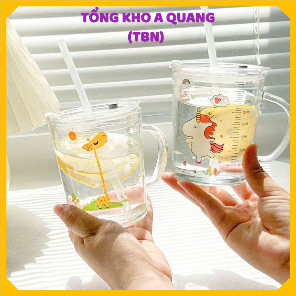 LY CHIA VẠCH THỦY TINH HOẠT HÌNH DỄ THƯƠNG - Cốc Chia Vạch Thuỷ Tinh Chống Tràn,Cốc Thủy Tinh Có Nắp Đậy Kèm Ống Hút