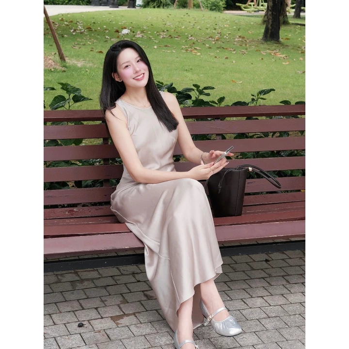 Đầm lụa Váy lụa cổ viền, Váy lụa dáng dài Hàn Châu 1 lớp không mút ngực