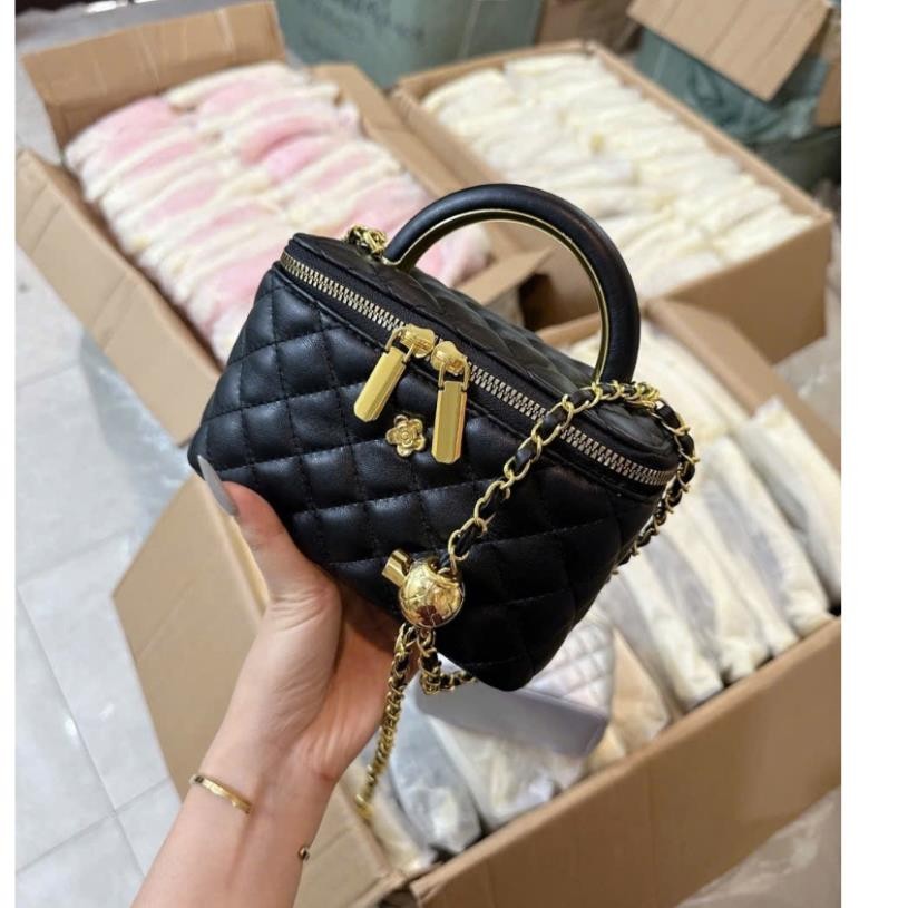 XẢ KHO Túi cốp vuông túi cốp nữ da nhám trang trí hoa trà hàng Quảng size 18cm đeo chéo đeo vai