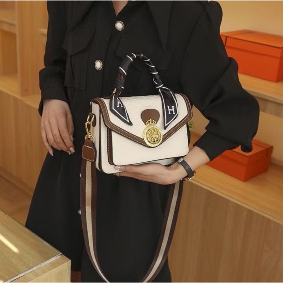 Túi xách nữ túi đeo chéo KT23cm hàng Quảng Châu xuất Âu khóa bánh xe