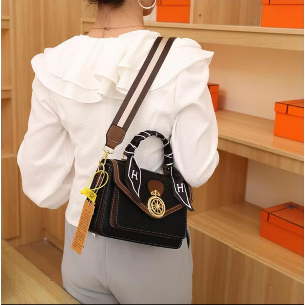 Túi xách nữ túi đeo chéo KT23cm hàng Quảng Châu xuất Âu khóa bánh xe