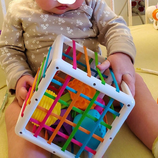 ```Bộ Đồ Chơi Hộp Dây Thả Màu Sắc – Sản Phẩm Montessori Thông Minh Dành Cho Trẻ Từ 3 Đến 9 Tháng - POPITOYS```