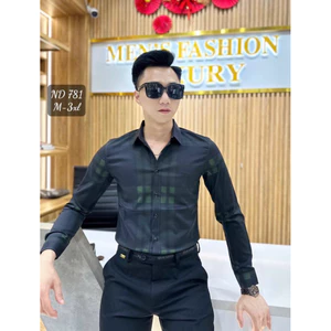 Áo Sơ Mi nam từ chất liệu kaki mềm mại, thiết kế tàu min và thêu họa tiết sắc nét, thời trang.