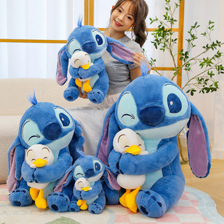 Gấu bông Stitch ôm vịt – giao từ kho Hà Nội
