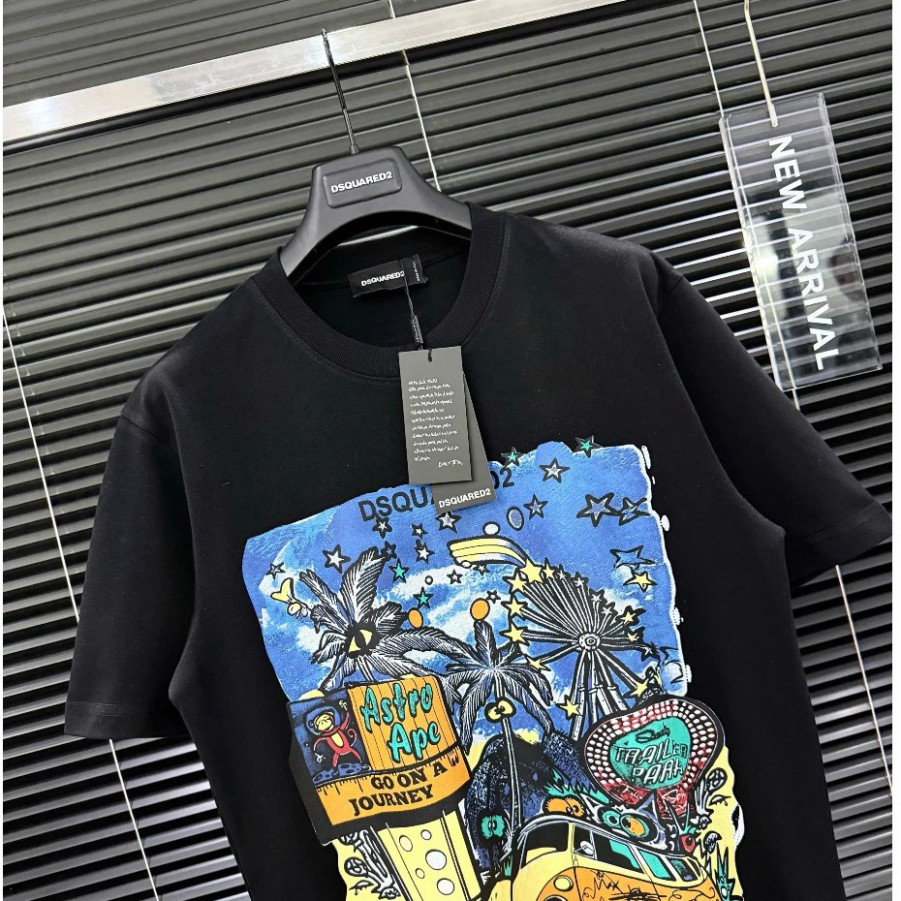 Áo Phông Boy Phố Dsquared2 Cổ Tròn Ngắn Tay In Hình Dsq Siêu To Đẹp 2 Màu Trắng Đen Chất Cotton Premium Cao Cấp New 2025