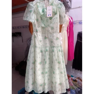 váy tơ hoa dài , size M