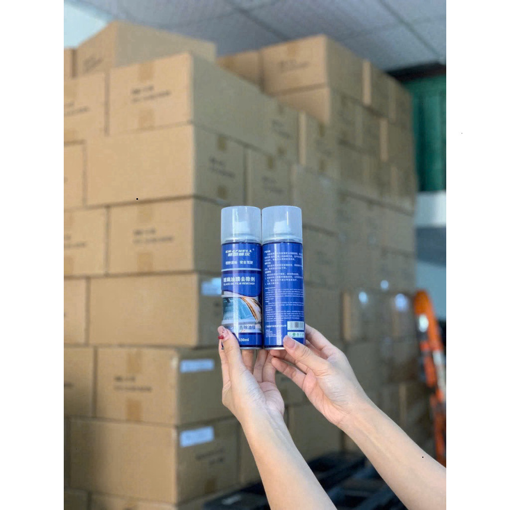 [Hỏa Tốc HCM] Chai Xịt Làm Sạch Kính Chống Bám Nước Cho Ô Tô & Kính Bề Mặt Khác - 330ml Loại Tốt
