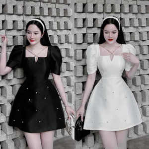 Đầm nữ xòe đính ngọc phối dây cổ vuông thích hợp cho các nàng đi dự tiệc, đi chơi cùng với bạn bè kiểu dáng sang trọng