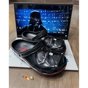 Dép Sục Unisex Star Wars Màu Đen