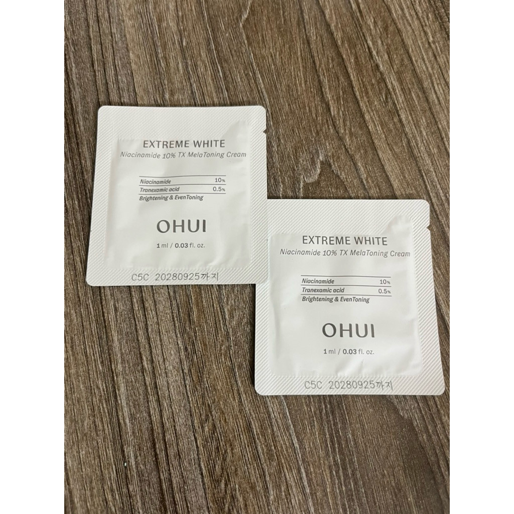 Kem Dưỡng Sáng Da OHUI Extreme White TX MelaToning Sample – Combo 10 Gói / 20 Gói
