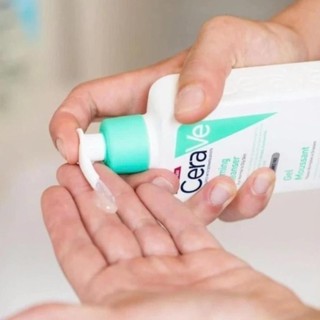 Sữa rửa mặt giúp làm sạch sâu dành cho da dầu da khô da nhảy cảm CeraVe Foaming Cleanser 236ML