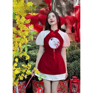 Set váy thời trang nữ áo nhung đỏ tay bồng họa tiết thêu phối váy chữ A thiết kế dễ thương cho nàng đi