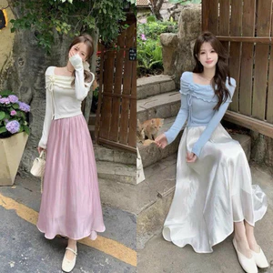 Sét váy thời trang nữ mặc đi chơi áo chất thun tăm lạnh tay dài cổ vuông đính bống 1 bên phối chân váy voan 2 lớp