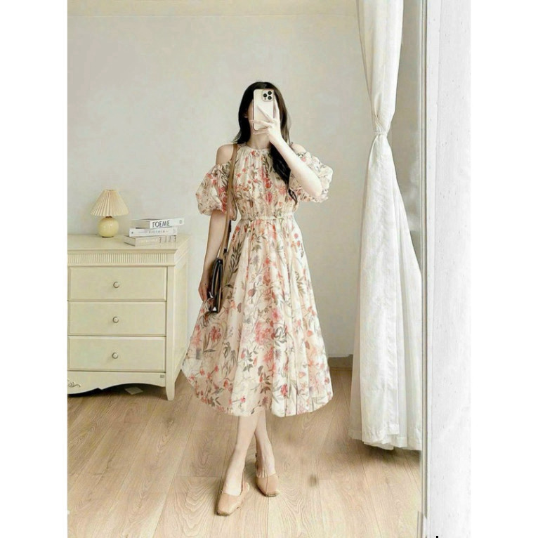 [New] Đầm thời trang nữ chất voan hoa cổ yếm hở vai tay ngắn chạy thun eo dáng váy dài xoè maxi trẻ trung, sang trọng QC