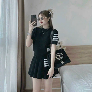 Set váy thời trang nữ áo thun cổ tròn phối sọc ngang chất thun mix váy xếp ly ngắn thể thao cực xinh 👗 👗 👗 Shop