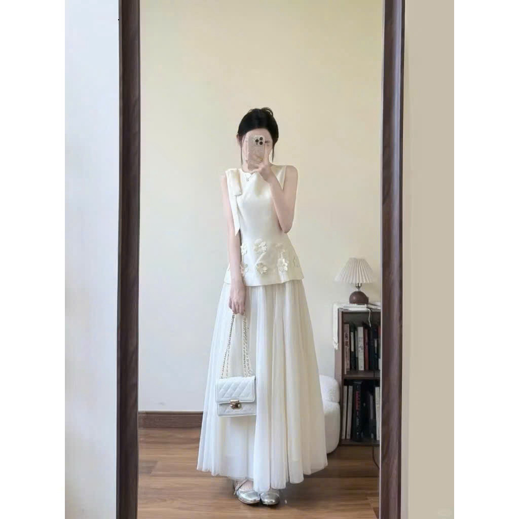 Set váy thời trang Nữ xu hướng mới áo tapta sát nách đính bông tỉ mỉ mix váy tơ dáng dài xòe lưng chun co giãn