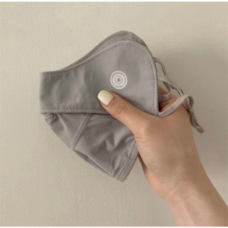 Khẩu trang vải chống nắng, chống tia UV UPF 50+ có lỗ thông hơi thoáng mát chất lụa (đồng xu) 🌸🌸🌸