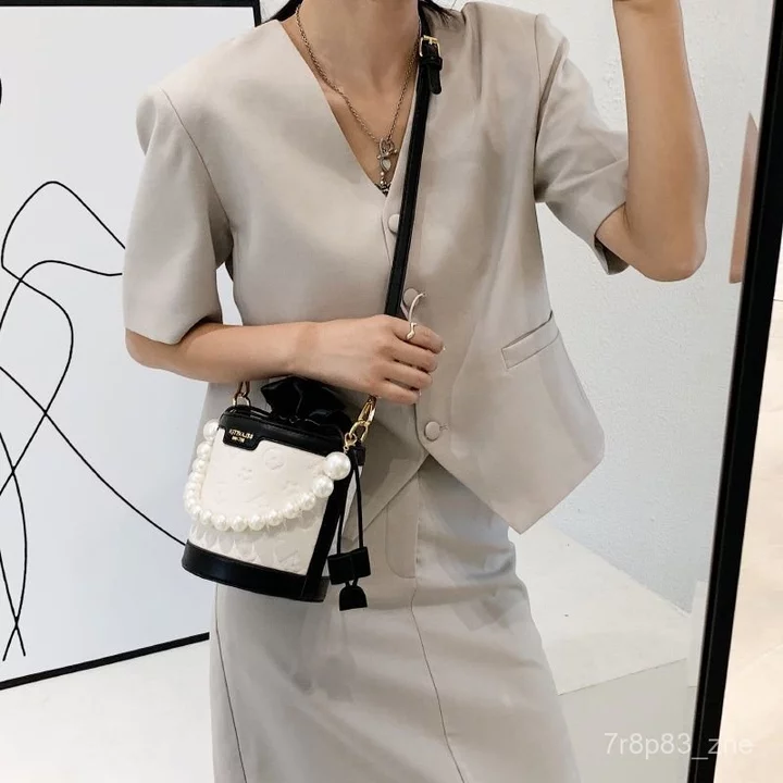 Women's Pearl Bucket Bag – Chain Strap – 3