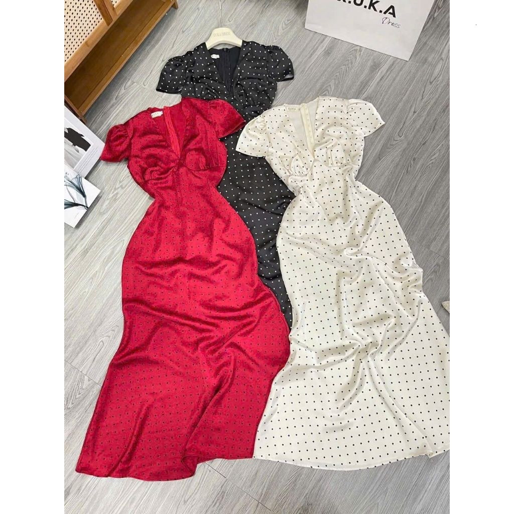 Đầm maxi lụa chấm bi cổ v tay ngắn dài xoè chuẩn hình