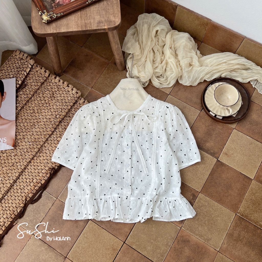 [𝑯𝒂 𝑨𝒏𝒉] Áo Sơ Mi Cộc Chấm Bi Buộc Nơ QCL1