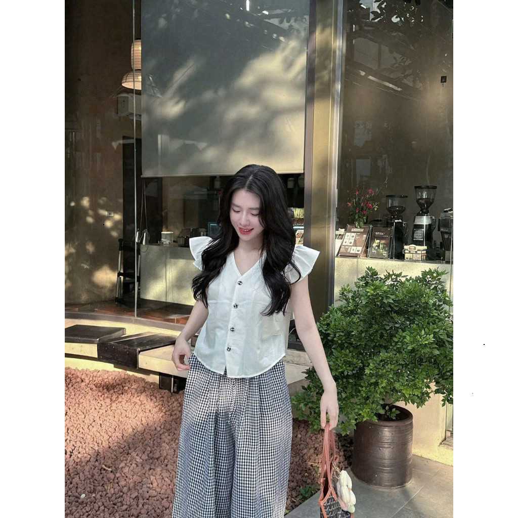 [Luna chọn] Set bộ thời trang Nữ áo thô tay cánh tiên cổ V thanh thoát phối quần lụa kẻ sọc dáng dài rộng suông viền ren
