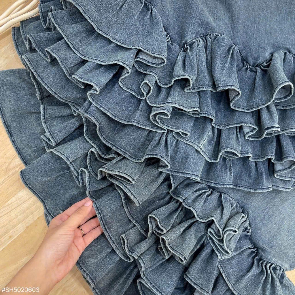 Dầm thời trang nữ kiểu dáng mới mẻ xinh xắn chất Jeans Quảng Châu cao cấp áo sát nách cổ chữ U váy mini dáng xếp tầng