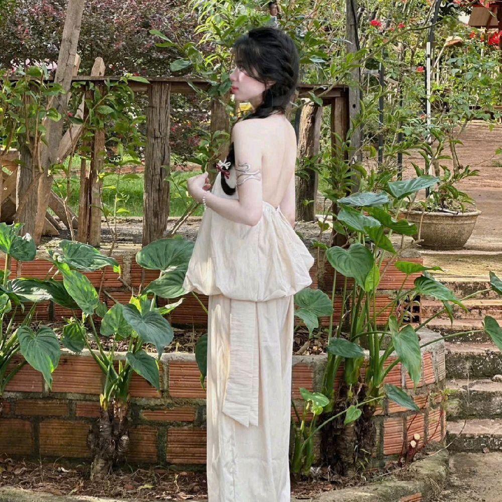 Set bộ áo cổ yếm hở lưng và quần ống rộng chất vải dù đẹp chuẩn hình Monfashion