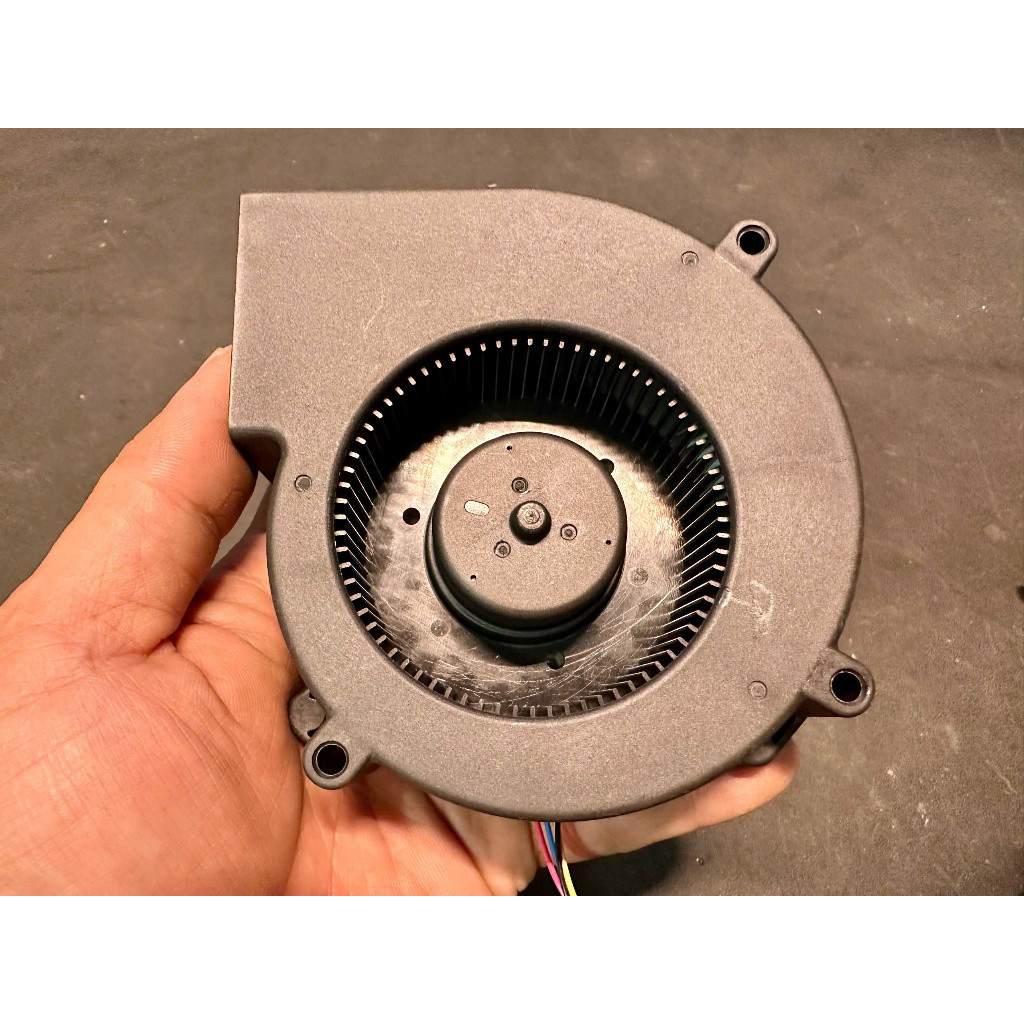 Quạt Tự Động Đứng 12V Brushless Siêu Mát Gió Nhiều Cho Gia Đình Đã Cấp 100%