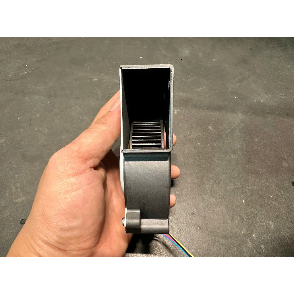 Quạt Tự Động Đứng 12V Brushless Siêu Mát Gió Nhiều Cho Gia Đình Đã Cấp 100%