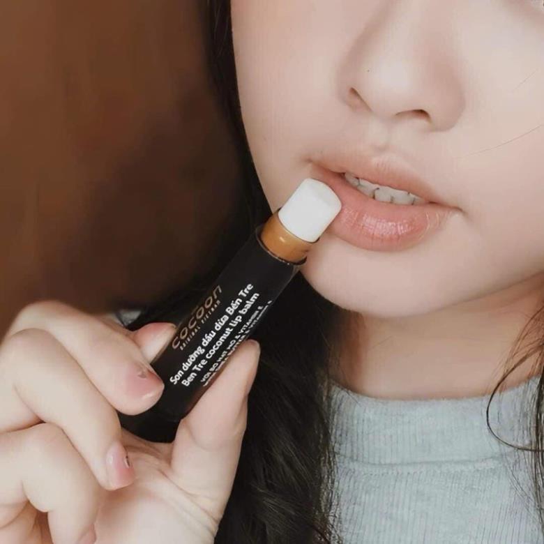 Son dưỡng dầu dừa Bến Tre Cocoon Coconut Lip Balm
